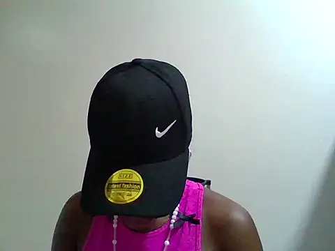 Snapshot of Queen_loveer chatting on February 2026 07:28:02 PM Queen loveer online show from February 2026 07:28:02 PM