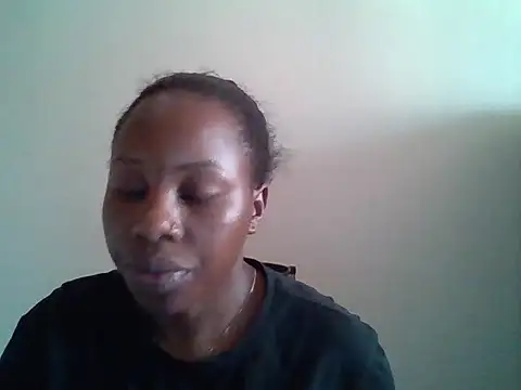 Snapshot of Queen_loveer chatting on February 2026 01:26:02 PM Queen loveer online show from February 2026 01:26:02 PM