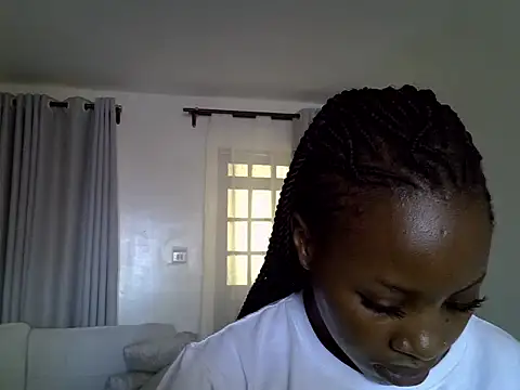 Snapshot of Queen_loveer chatting on March 2026 01:28:01 PM Queen loveer online show from March 2026 01:28:01 PM