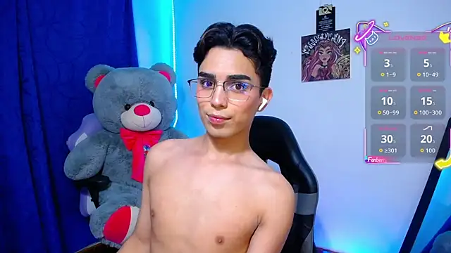 OwenBluee online show from June 2026 06:24:02 AM