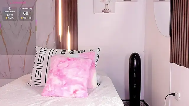 mia six66 online show from December 2025 11:59:01 AM