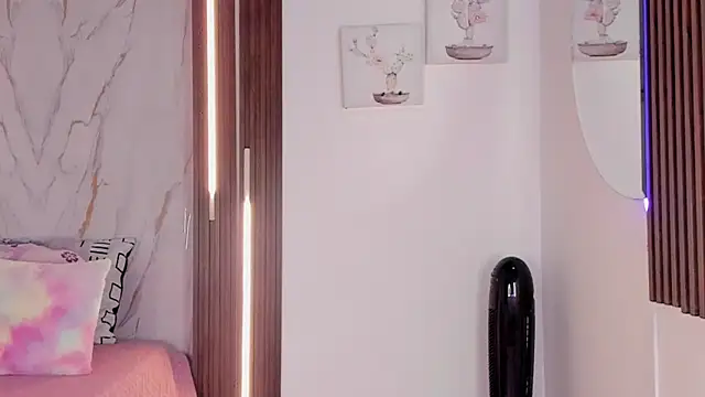 mia six66 online show from March 2026 12:07:01 PM