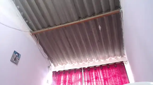 Zafiro subversiva online show from February 2025 06:00:01 PM