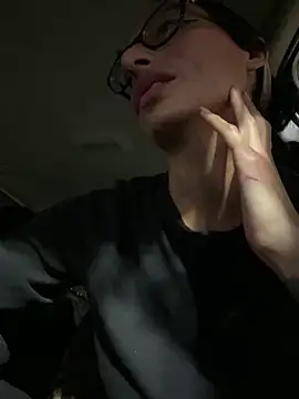 myloveforyouu online show from November 2025 12:42:02 AM