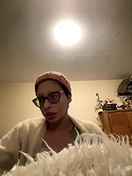 myloveforyouu online show from December 2025 07:12:01 AM