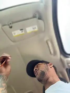 rayyymack online show from April 2026 03:18:02 PM