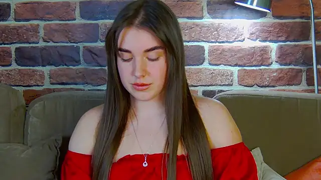 Sofia Hugs online show from March 2026 05:09:02 PM