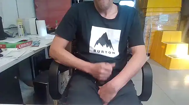 Raimundo1971 online show from December 2024 09:39:02 PM