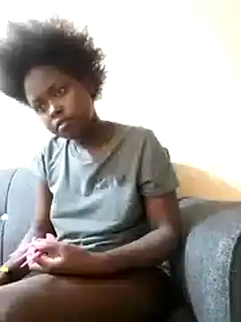 Sweetcecie01 online show from November 2025 09:46:02 PM