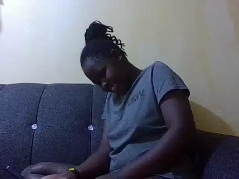 Sweetcecie01 online show from December 2025 07:18:01 PM