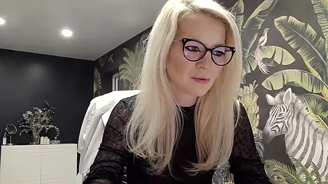 Snapshot of carla88 chatting on February 2025 08:35:01 AM carla88 online show from February 2025 08:35:01 AM