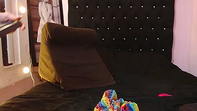 kittybonxx online show from April 2026 06:10:01 PM