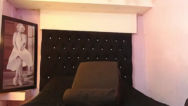 kittybonxx online show from July 2026 02:43:01 PM