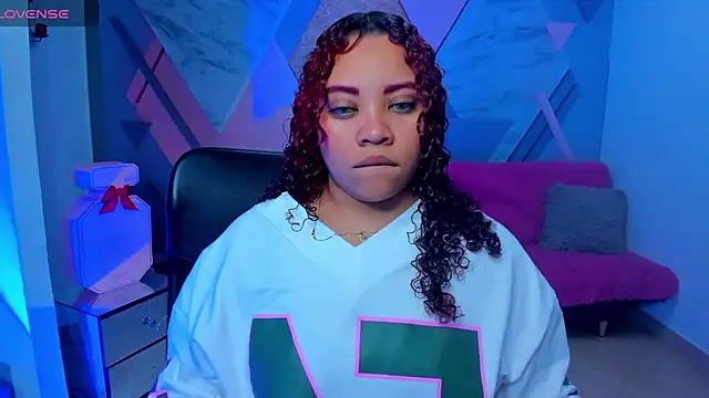 AngelaCoffee online show from October 2025 03:45:02 AM