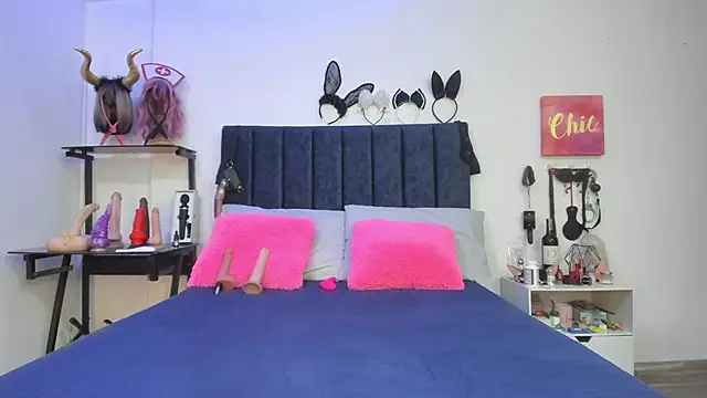 emmily giraldo online show from January 2025 11:48:01 AM