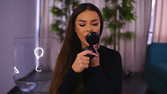 Snapshot of MissKiarra chatting on January 2025 07:04:01 AM MissKiarra online show from January 2025 07:04:01 AM