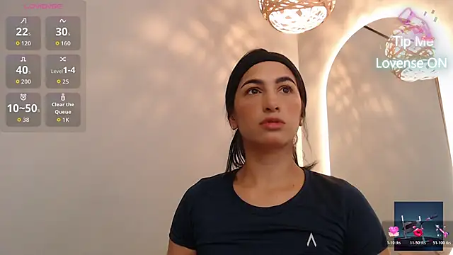 Snapshot of Thayssa_ross chatting on June 2026 03:01:02 PM Thayssa ross online show from June 2026 03:01:02 PM