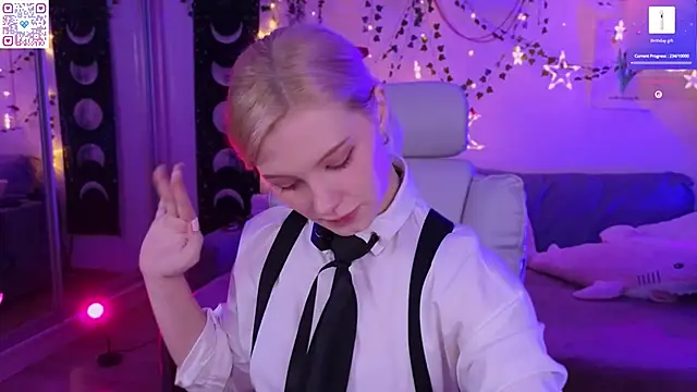 Moonlight Mia online show from April 2026 09:12:01 PM