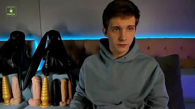 Snapshot of MarkGWalker chatting on December 2024 04:27:02 AM MarkGWalker online show from December 2024 04:27:02 AM