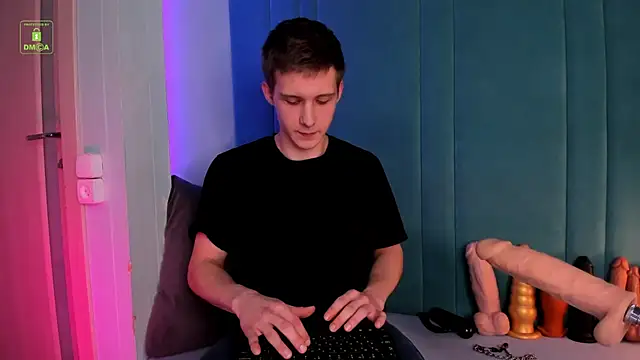 Snapshot of MarkGWalker chatting on February 2025 04:31:01 PM MarkGWalker online show from February 2025 04:31:01 PM