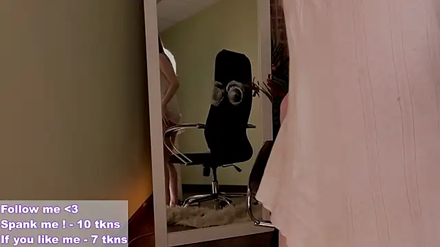 VioletMills online show from December 2024 03:16:02 AM