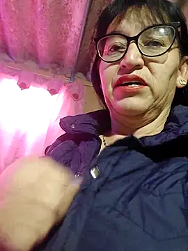 clarita 01 online show from October 2025 12:06:02 PM