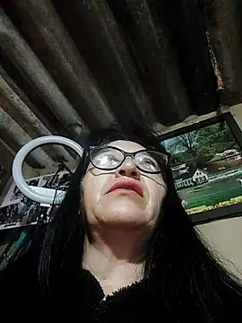 clarita 01 online show from November 2025 10:37:02 AM