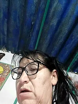 Snapshot of clarita_01 chatting on April 2026 11:01:02 AM clarita 01 online show from April 2026 11:01:02 AM
