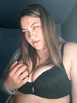 Ant0nina online show from February 2026 11:28:02 PM