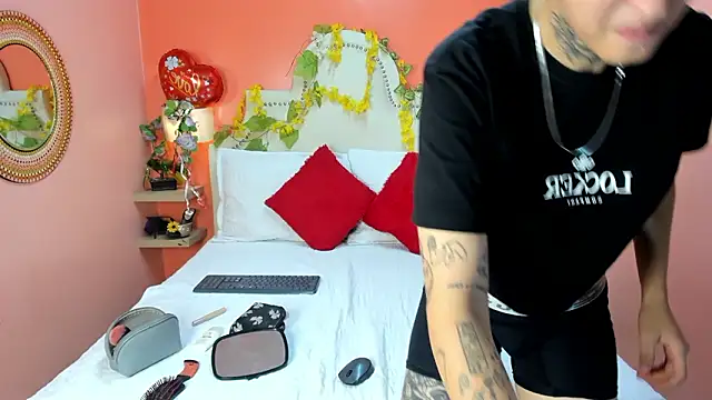 Ethan lennox online show from March 2026 09:29:01 PM