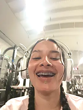  vaness online show from December 2024 05:26:01 AM