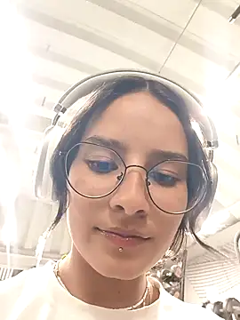  vaness online show from January 2025 05:40:01 AM