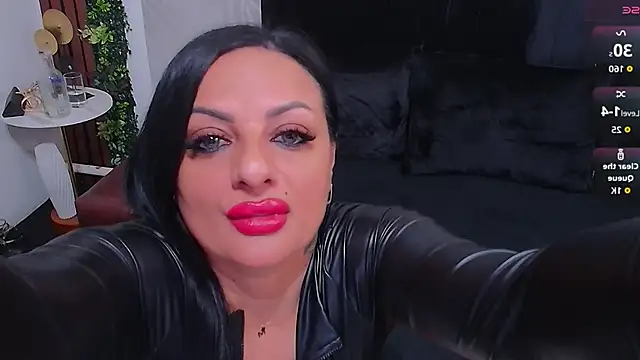 Snapshot of VixenSelena chatting on November 2025 04:48:02 AM VixenSelena online show from November 2025 04:48:02 AM