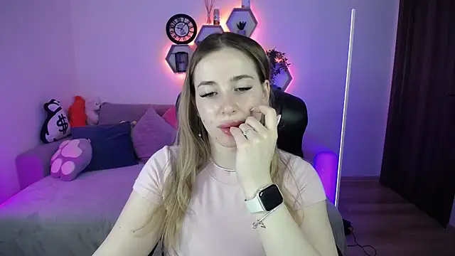 SabrinViolet online show from March 2026 08:04:01 AM