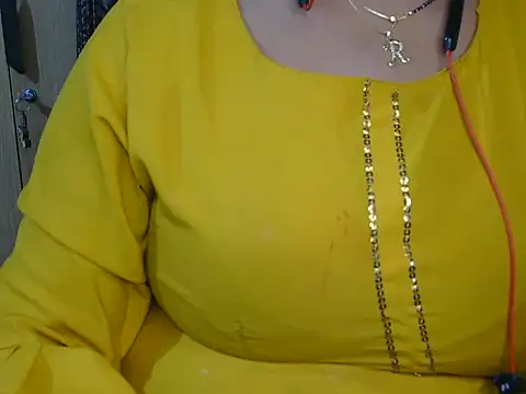 Snapshot of Cute_Ruhi99 chatting on February 2025 08:50:01 AM Cute Ruhi99 online show from February 2025 08:50:01 AM
