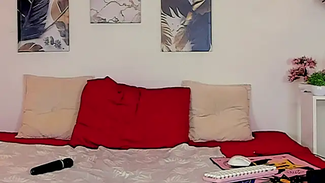 AriFleow online show from February 2025 02:04:01 PM