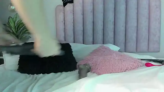 SusanBenett online show from February 2025 02:35:02 AM