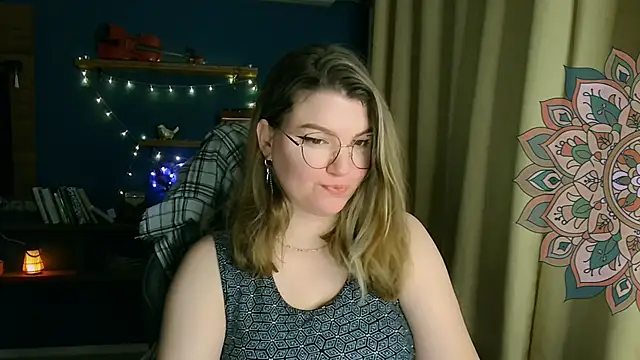 VioletteWay online show from November 2025 05:18:01 PM