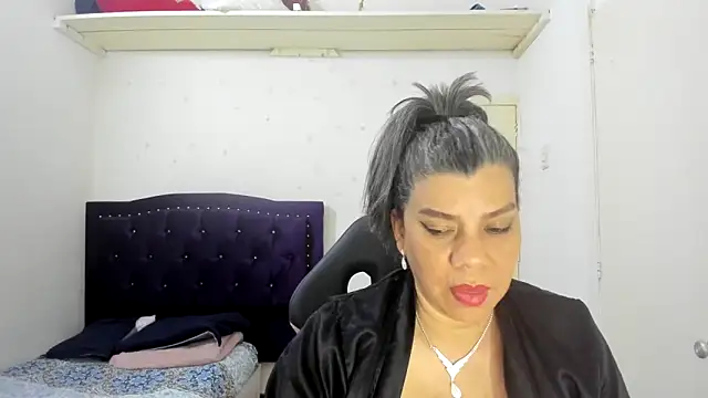 vikyadams online show from September 2025 04:01:01 AM