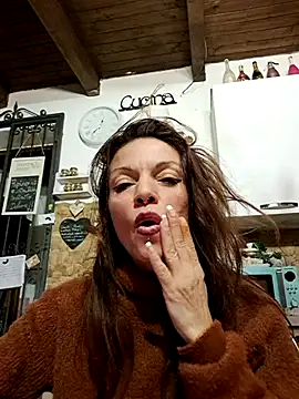 Snapshot of vampvanna23 chatting on December 2025 10:37:02 PM vampvanna23 online show from December 2025 10:37:02 PM