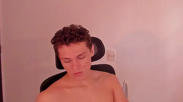 laurent nova online show from March 2026 09:07:01 PM