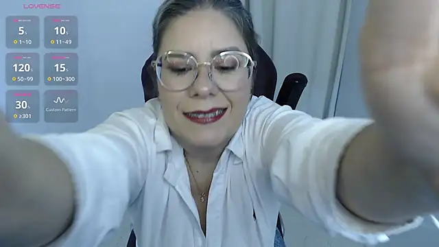 Snapshot of zehra_sanem chatting on July 2026 02:56:02 PM zehra sanem online show from July 2026 02:56:02 PM