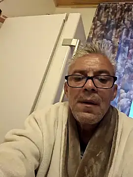 Snapshot of Picolo4111 chatting on October 2025 05:39:01 AM Picolo4111 online show from October 2025 05:39:01 AM