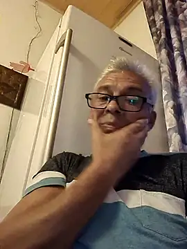 Snapshot of Picolo4111 chatting on October 2025 04:37:01 PM Picolo4111 online show from October 2025 04:37:01 PM