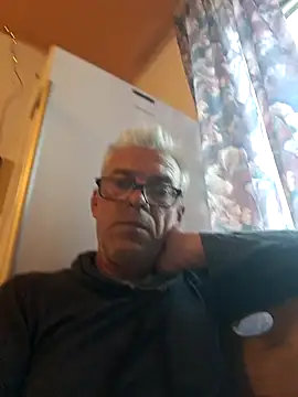 Snapshot of Picolo4111 chatting on October 2025 01:21:01 PM Picolo4111 online show from October 2025 01:21:01 PM