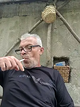 Snapshot of Picolo4111 chatting on October 2025 02:52:02 PM Picolo4111 online show from October 2025 02:52:02 PM