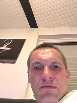 AttractiveSilk5 online show from April 2026 11:58:01 PM