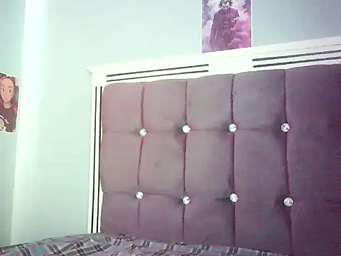 Cryaluna online show from March 2026 05:35:01 AM