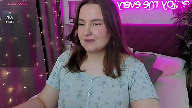 FeralPeach online show from May 2026 07:49:01 AM