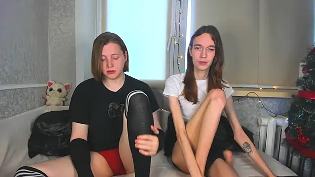 Snapshot of Calvin_and_Kevin chatting on December 2025 05:46:01 AM Calvin and Kevin online show from December 2025 05:46:01 AM